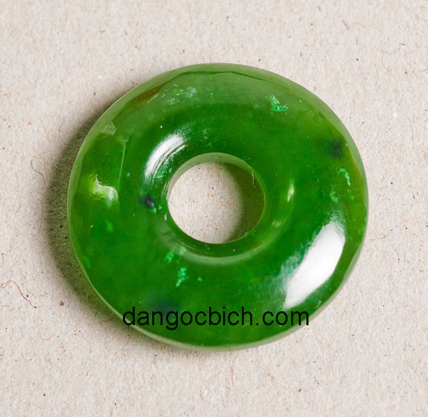 Ngoc bich nephrite phong thuy