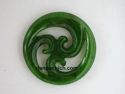 Ngoc bich nephrite phong thuy