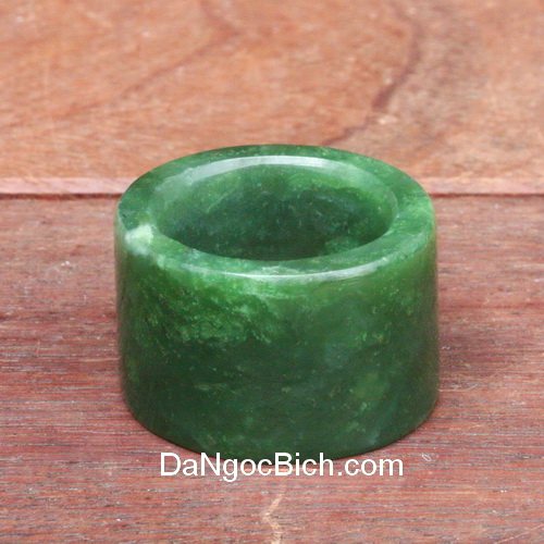 Nhan da ngoc bich nephrite