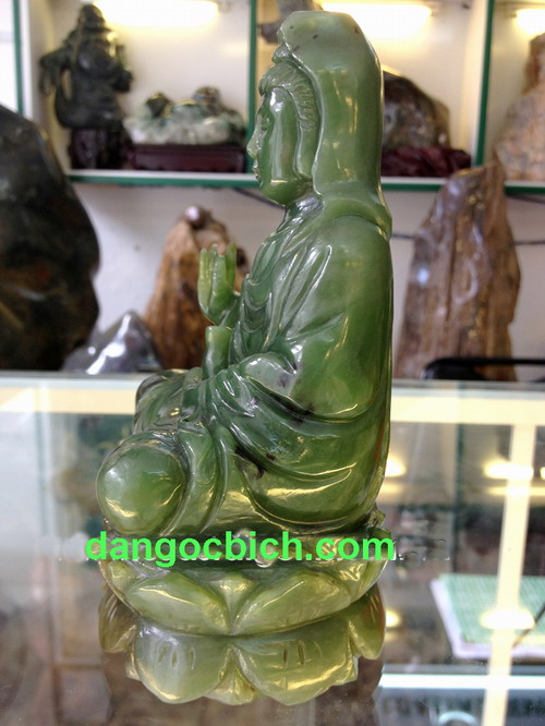 QUAN AM ngoc bich nephrite