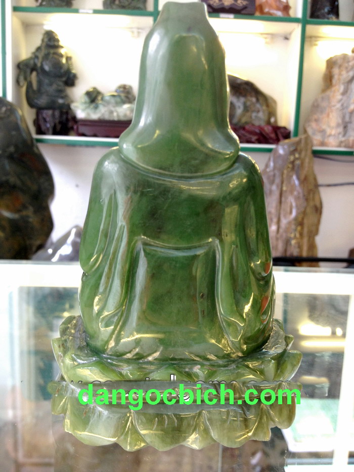 QUAN AM ngoc bich nephrite